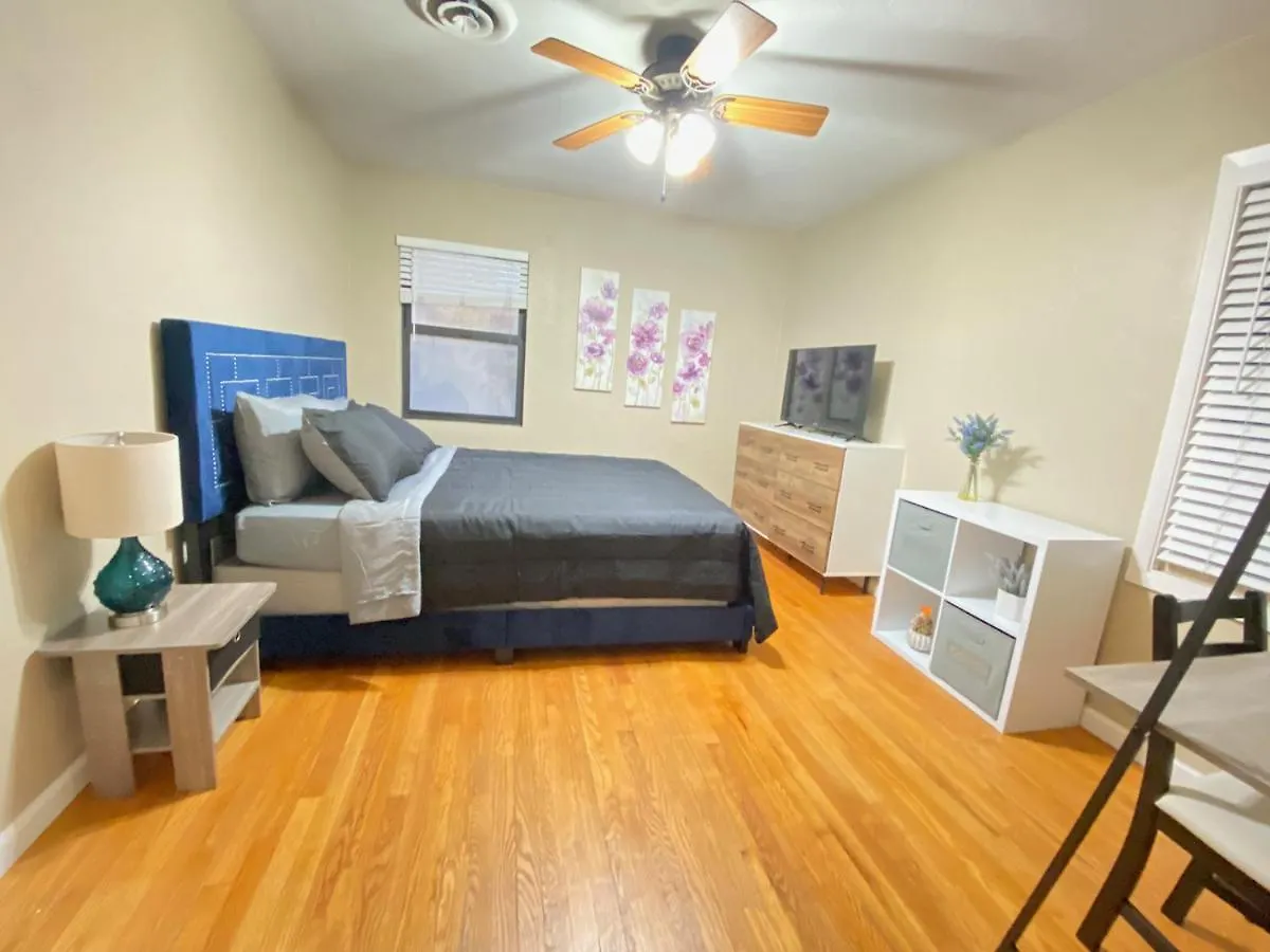 Privatunterkunft Ferienwohnung Whole Family - Edison Sacramento